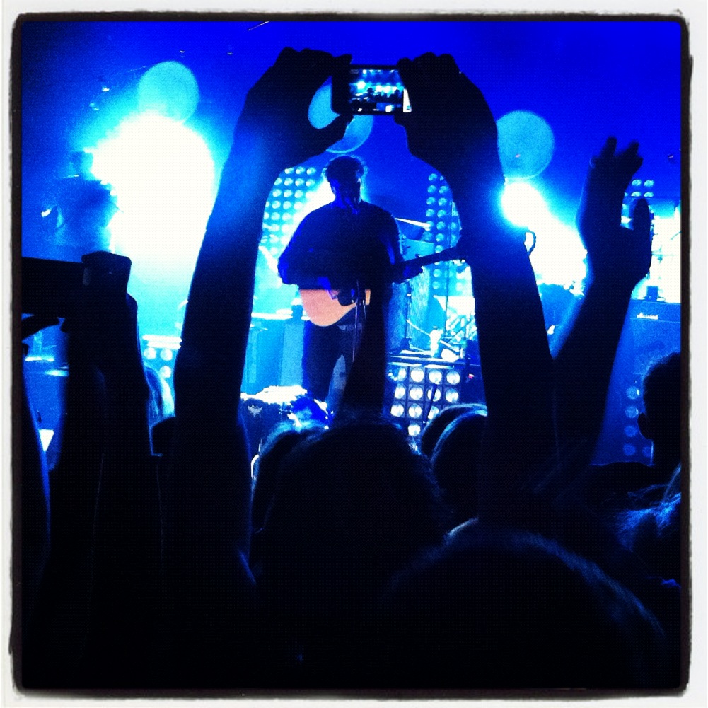 On a seriously hot night in Cardiff, Mumford and Sons arrived at St.Davids Hall to remind us all why they were so popular. This show sold out almost as soon...